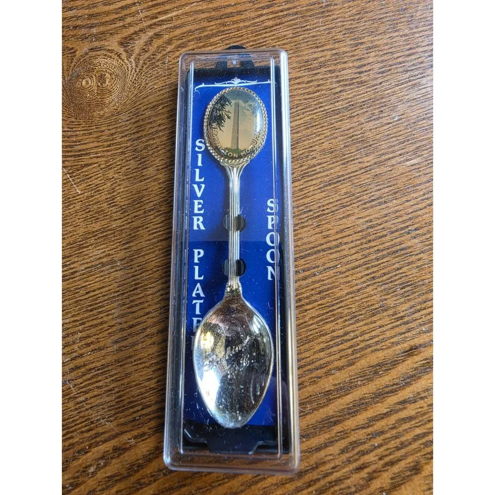 Lot Of 12 Souvenir Collector Spoons Travel States International Mixed‎ Metals
